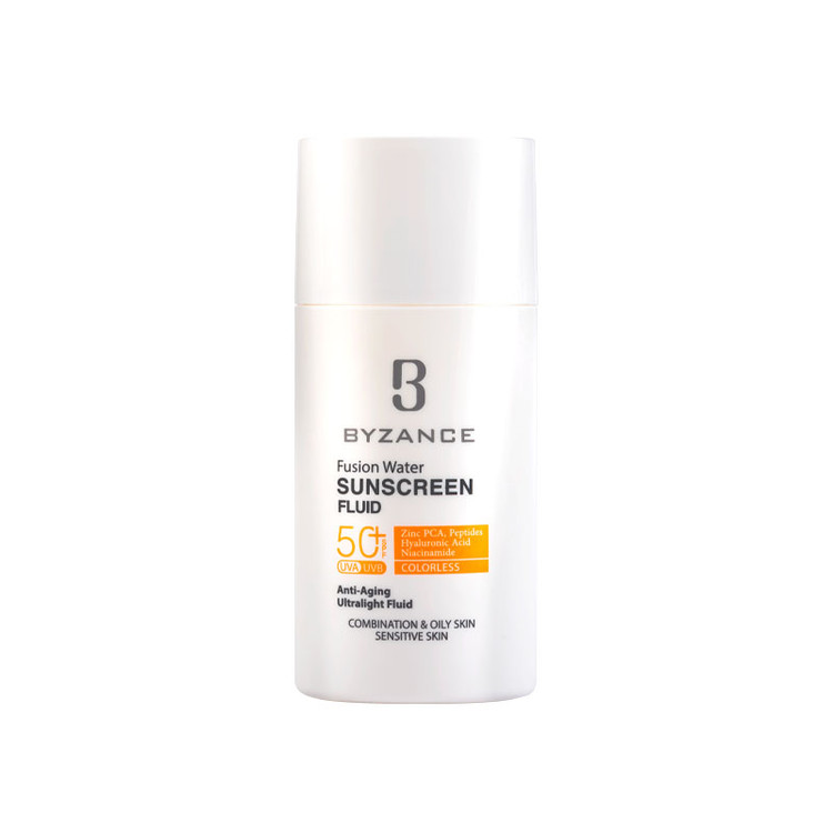 فلوئید ضد آفتاب فیوژن واتر فاقد رنگ SPF 50 بیزانس